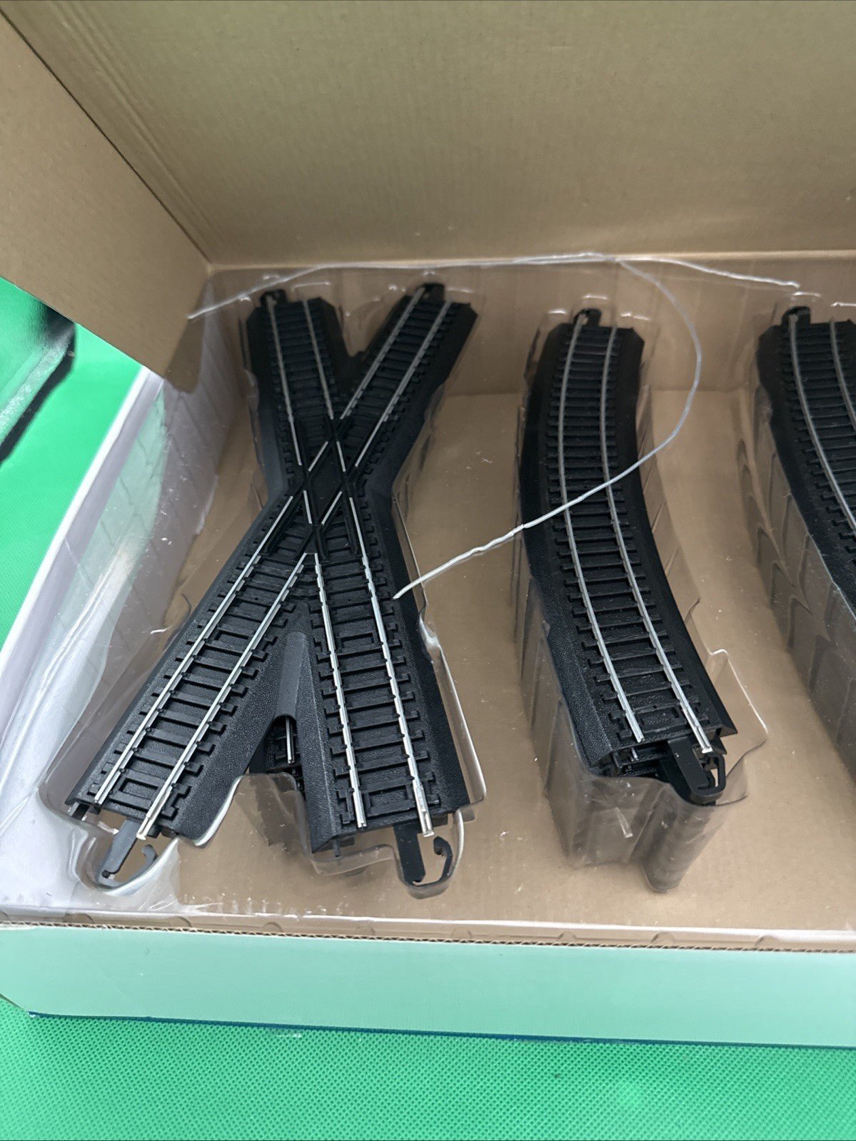 Bachmann HO Figure "8" E Z Track Steel Alloy Accessory Set - toyscardscomics