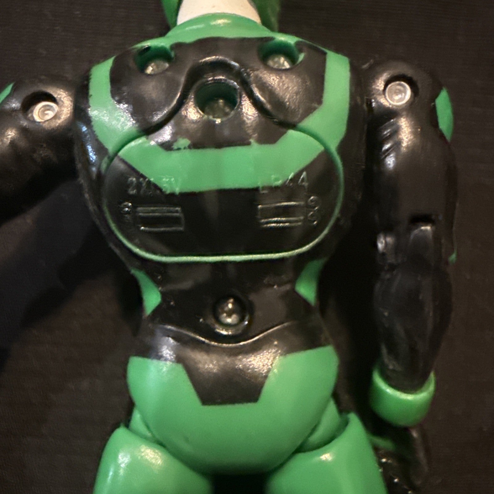 Bandai 2007 Power Rangers Jungle Fury Elephant Ranger (green) 6" Action Figure - toyscardscomics