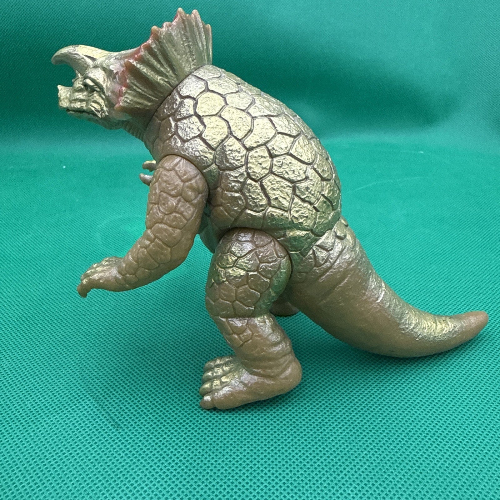 Bandai kaiju Ultra Monster Series 1991 No46 Agira US STOCK - toyscardscomics
