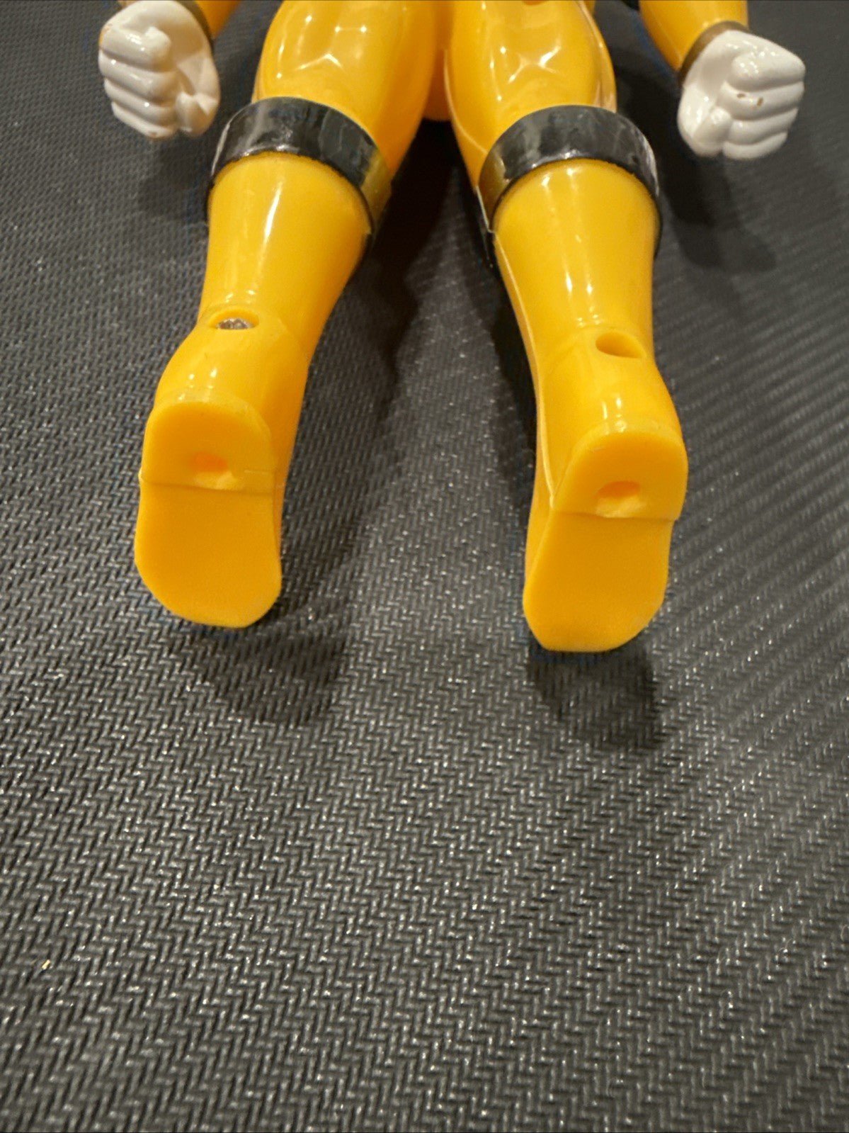 Bandai Power Rangers Dino Thunder Yellow Action Figure *Does Not Talk* [A5] - toyscardscomics