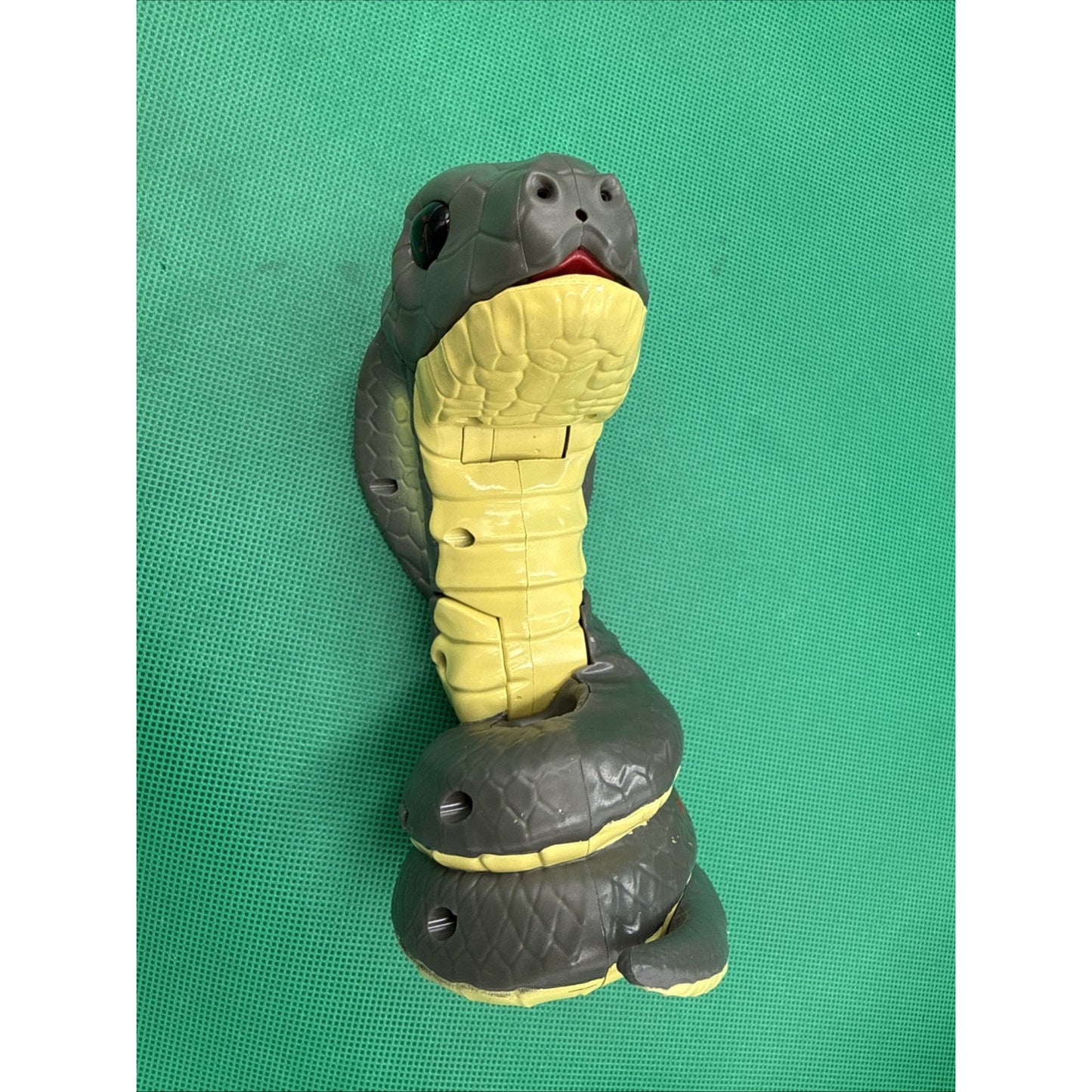 Fingerlings WowWee Untamed FANG King Cobra Snake Interactive Touch Motion Sound