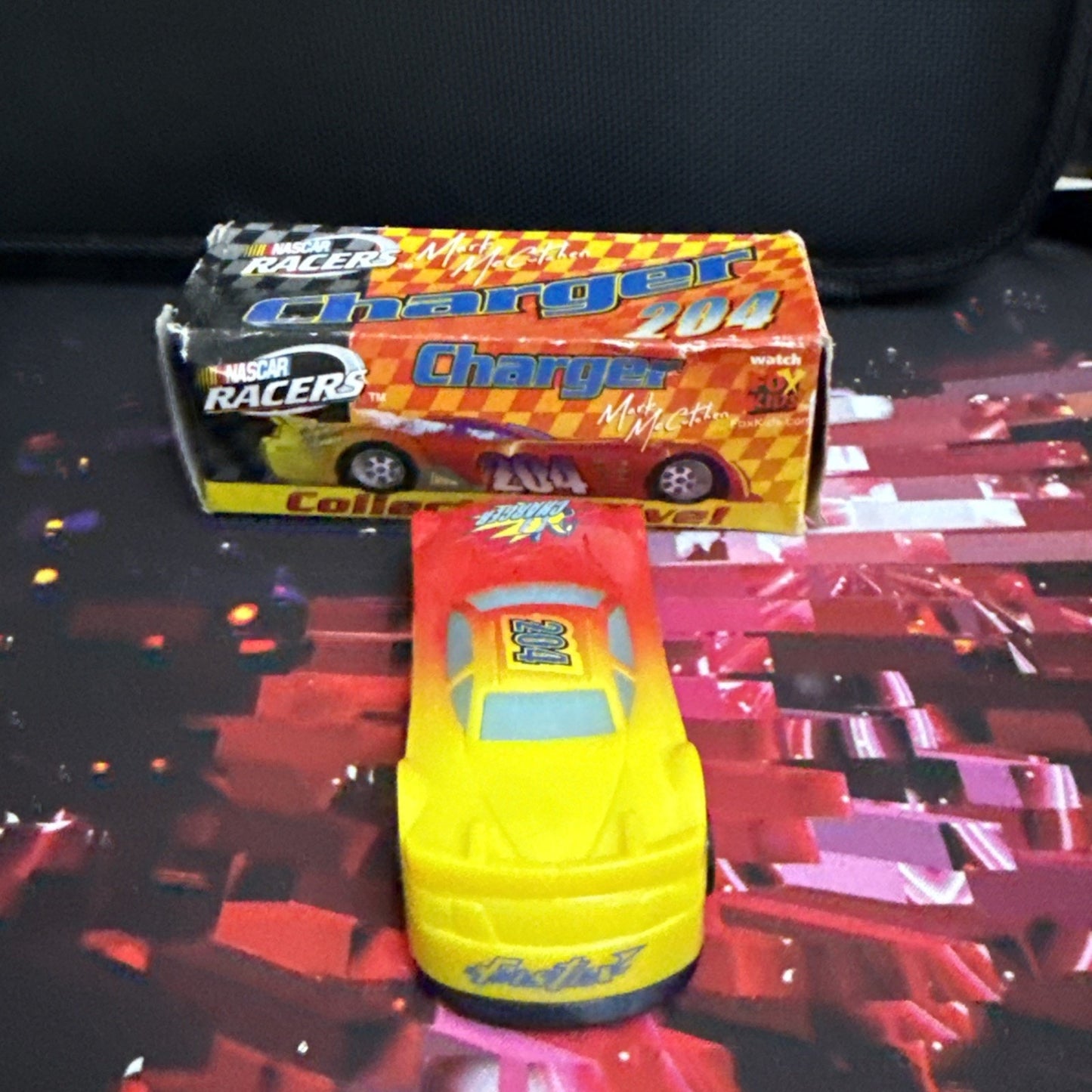 NASCAR Racers Mark McCutchen #204 CHARGER 2001 Wendy’s Toy Car KidsMeal With Box