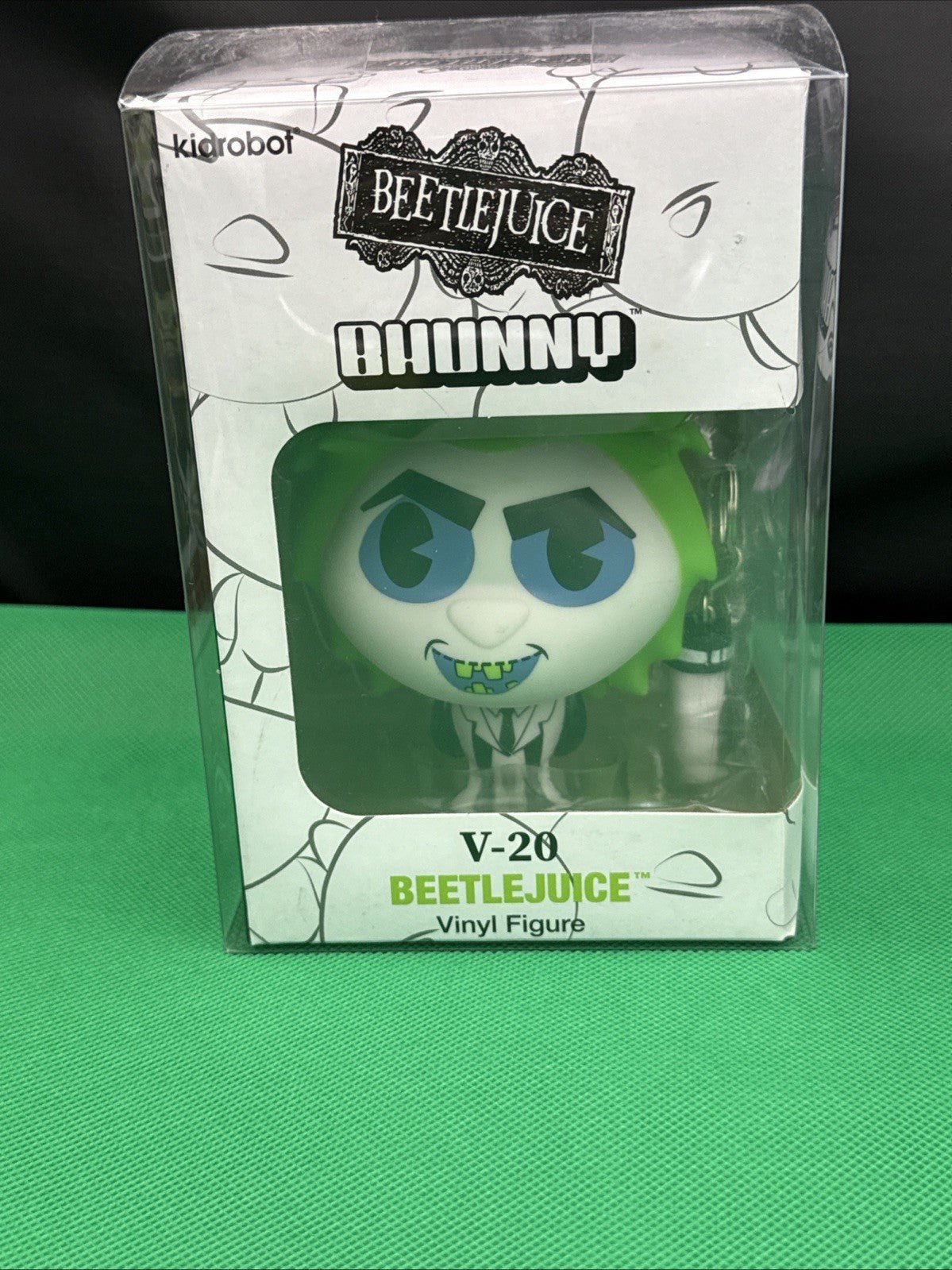 Beetlejuice Bhunny V - 20 Vinyl Figure by Kidrobot 4" NEW - toyscardscomics