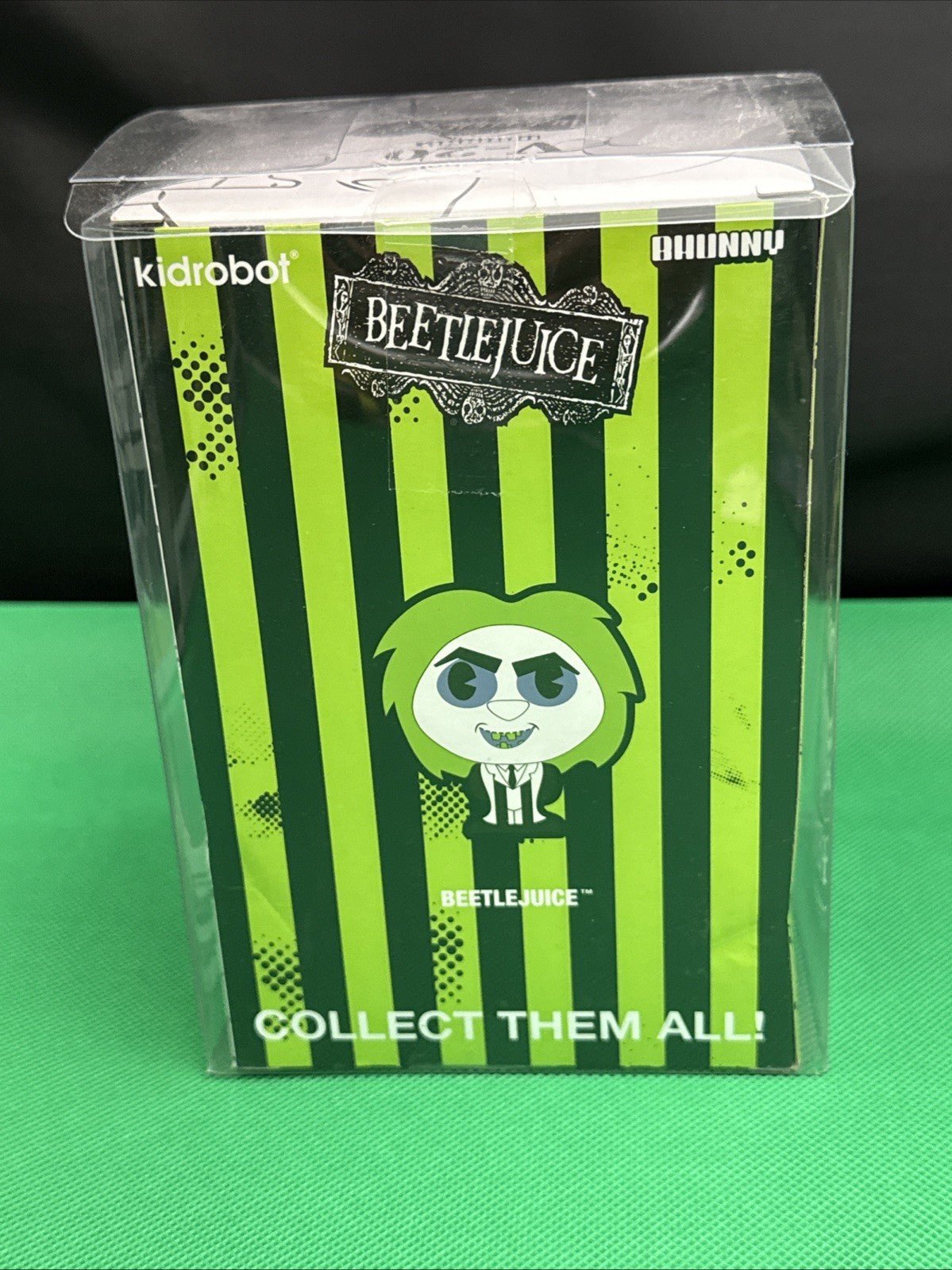 Beetlejuice Bhunny V - 20 Vinyl Figure by Kidrobot 4" NEW - toyscardscomics