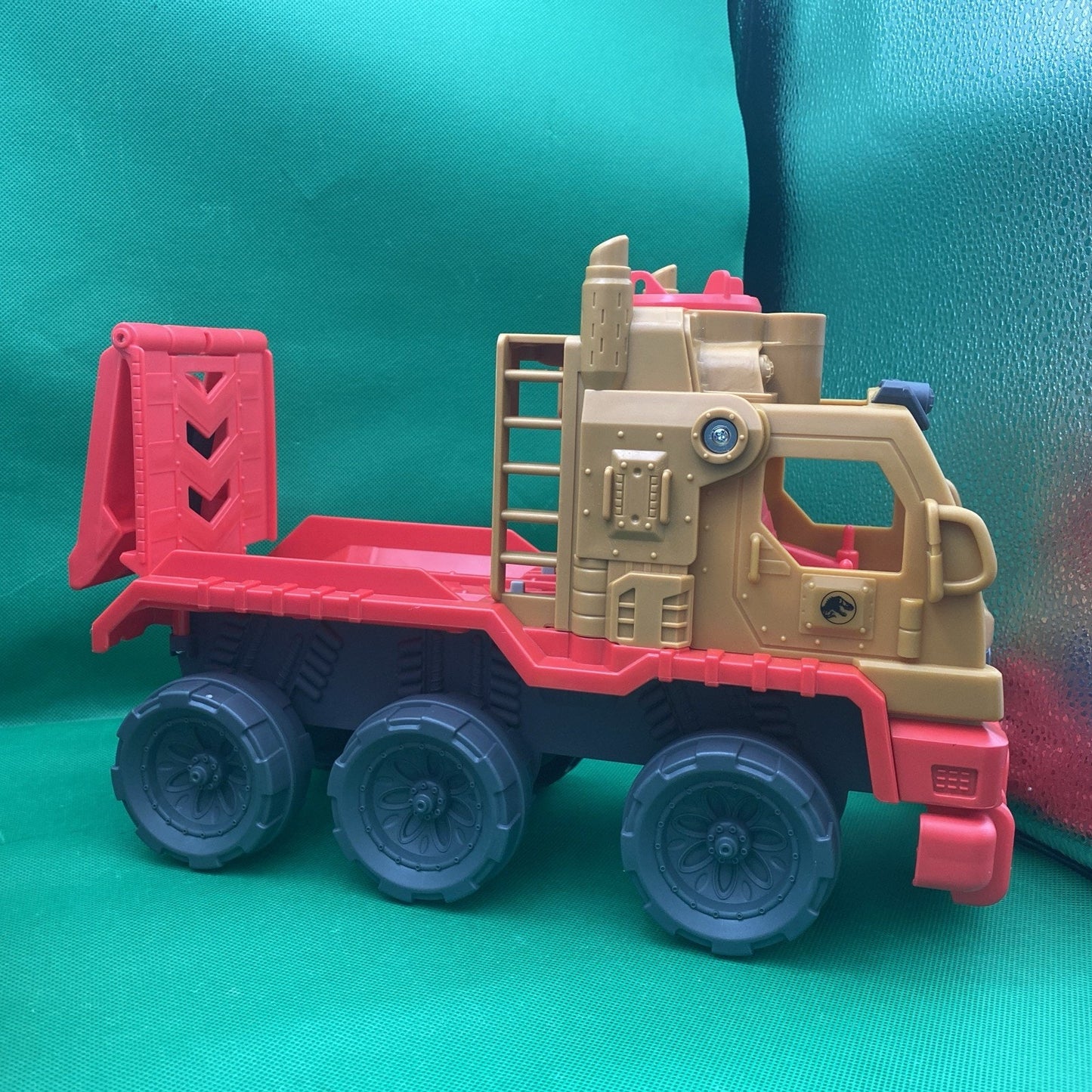 FISHER-PRICE IMAGINEXT JURASSIC WORLD DINOSAUR HAULER Truck No Cage