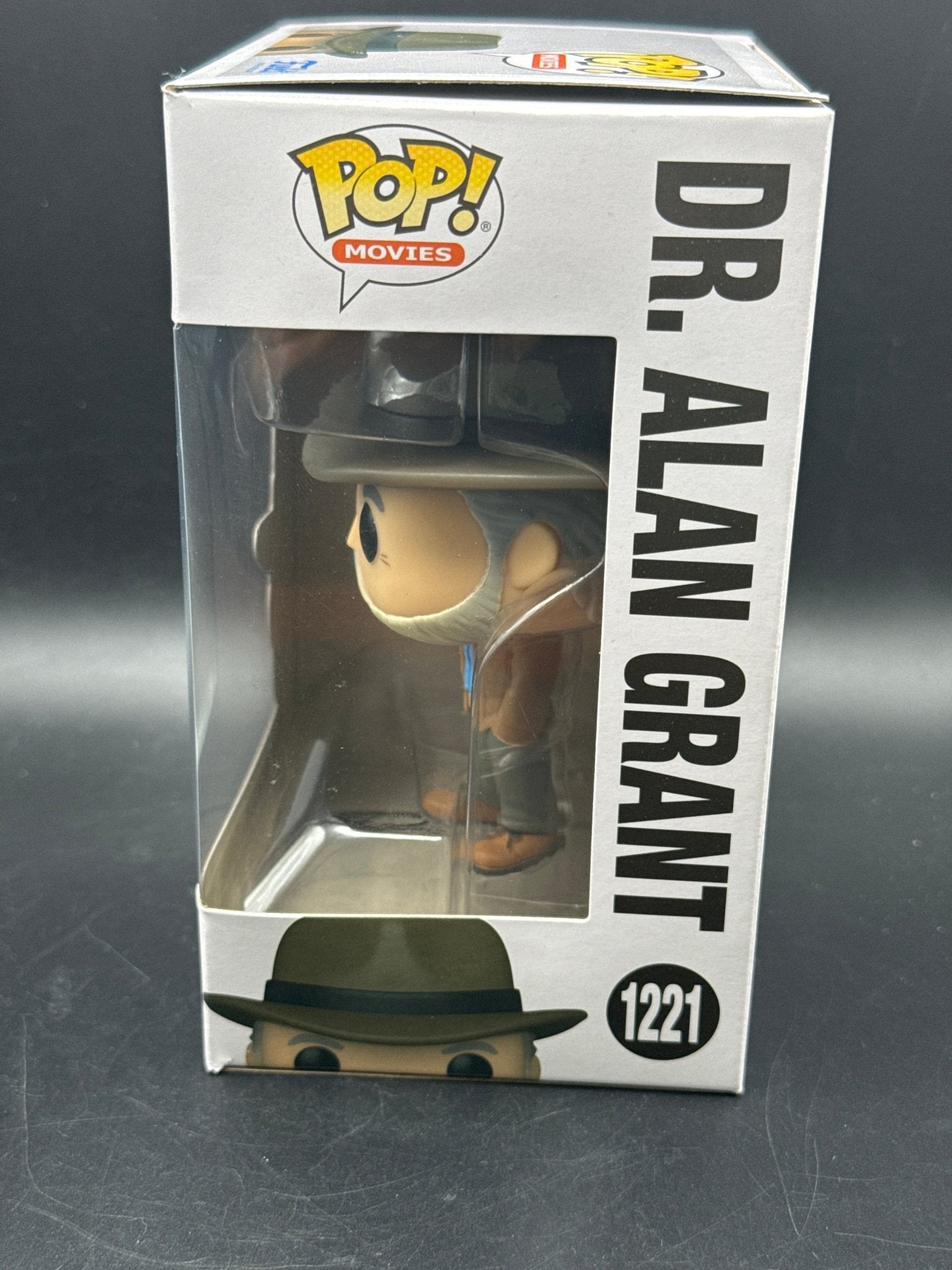 BRAND NEW Funko POP! Dr. Alan Grant #1221 (Jurassic World Dominion) - toyscardscomics