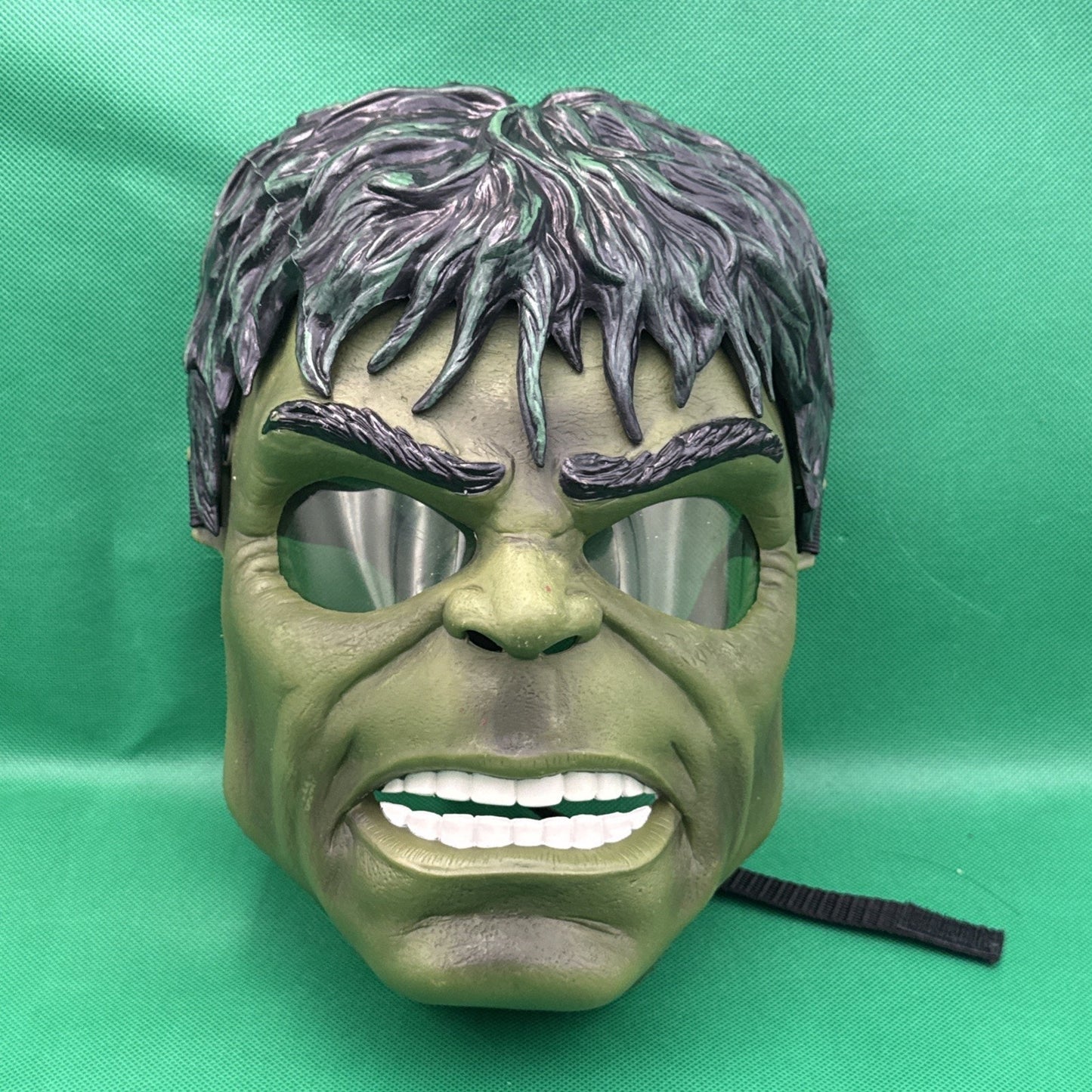 Incredible Hulk Marvel Hasbro Kids Face Mask & Foam Hands/Fists W Straps