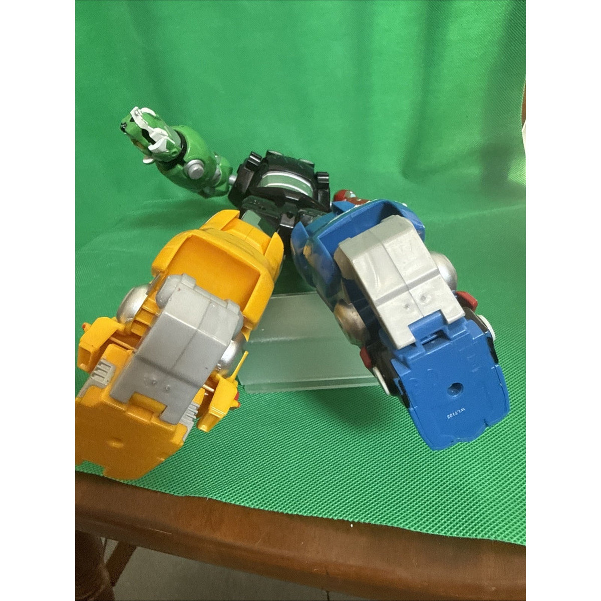 Voltron Legendary Defender Electronic Action Figure Lights Sounds 2017 Playmates