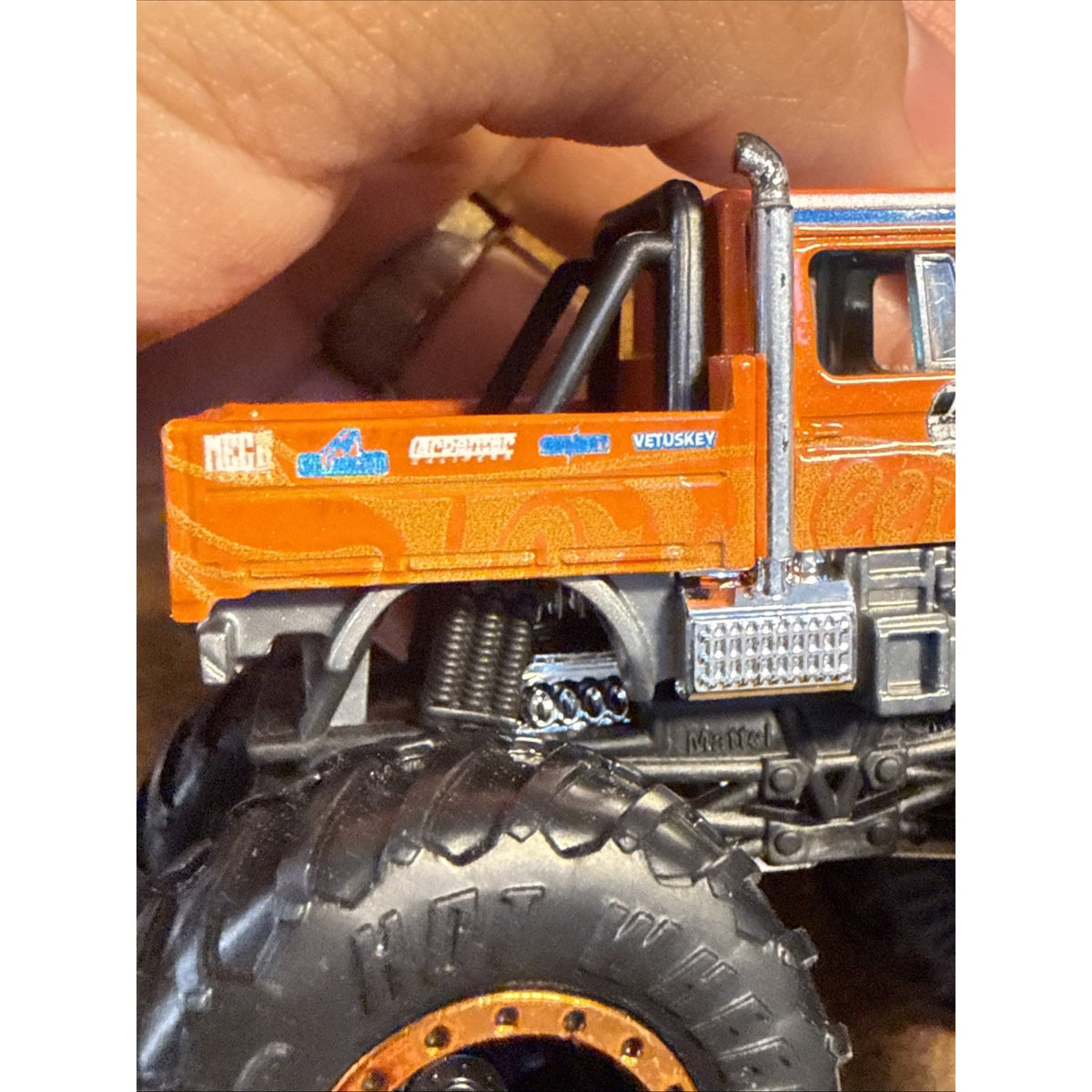 Hotwheels Monster Trucks Mercedes Benz Unimog Orange 1:64.