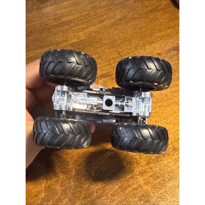 Hotwheels Monster Trucks Mercedes Benz Unimog Orange 1:64.