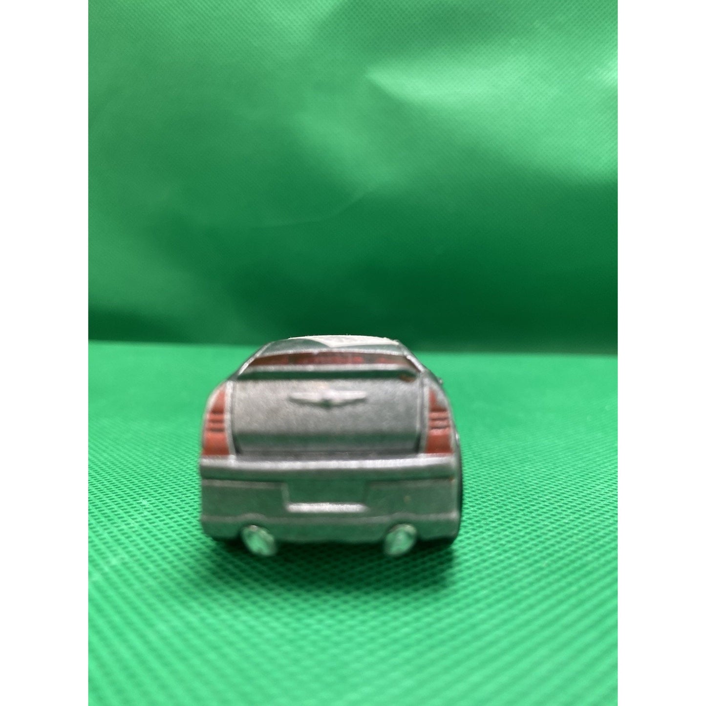 2005 HOT WHEELS FIRST EDITIONS BLINGS CHRYSLER 300C GREY #031