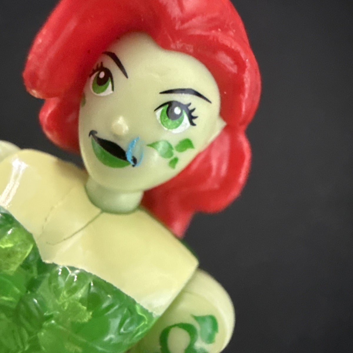 Imaginext DC Super Friends Poison Ivy w/clear body Bat-Tech 3" Action Figure