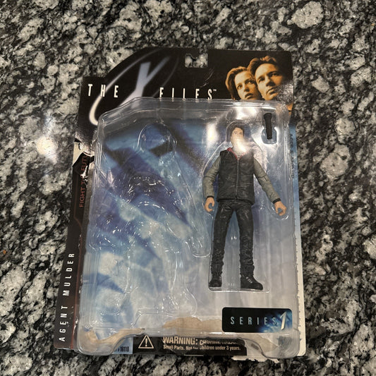 X Files Agent Mulder w/Alien Fight The Future Series 1 McFarlane Toys 1998 Spawn