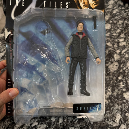 X Files Agent Mulder w/Alien Fight The Future Series 1 McFarlane Toys 1998 Spawn