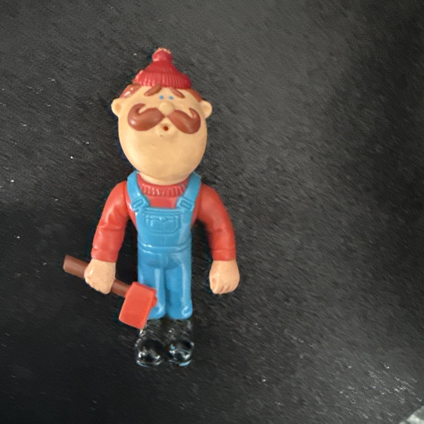 kenner s lil loggers Figure Worker with Axe ©CPG82HK Looks Like Yukon