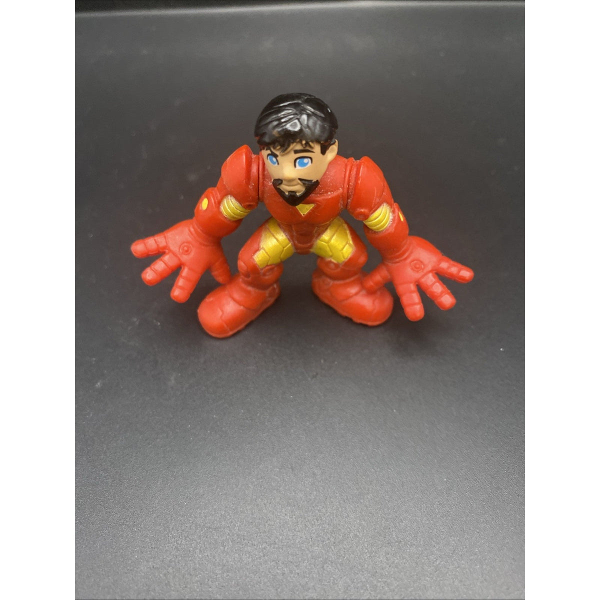 Marvel Super Hero Squad Action Figure IRON MAN Tony Stark Red Yellow (No Helmet)