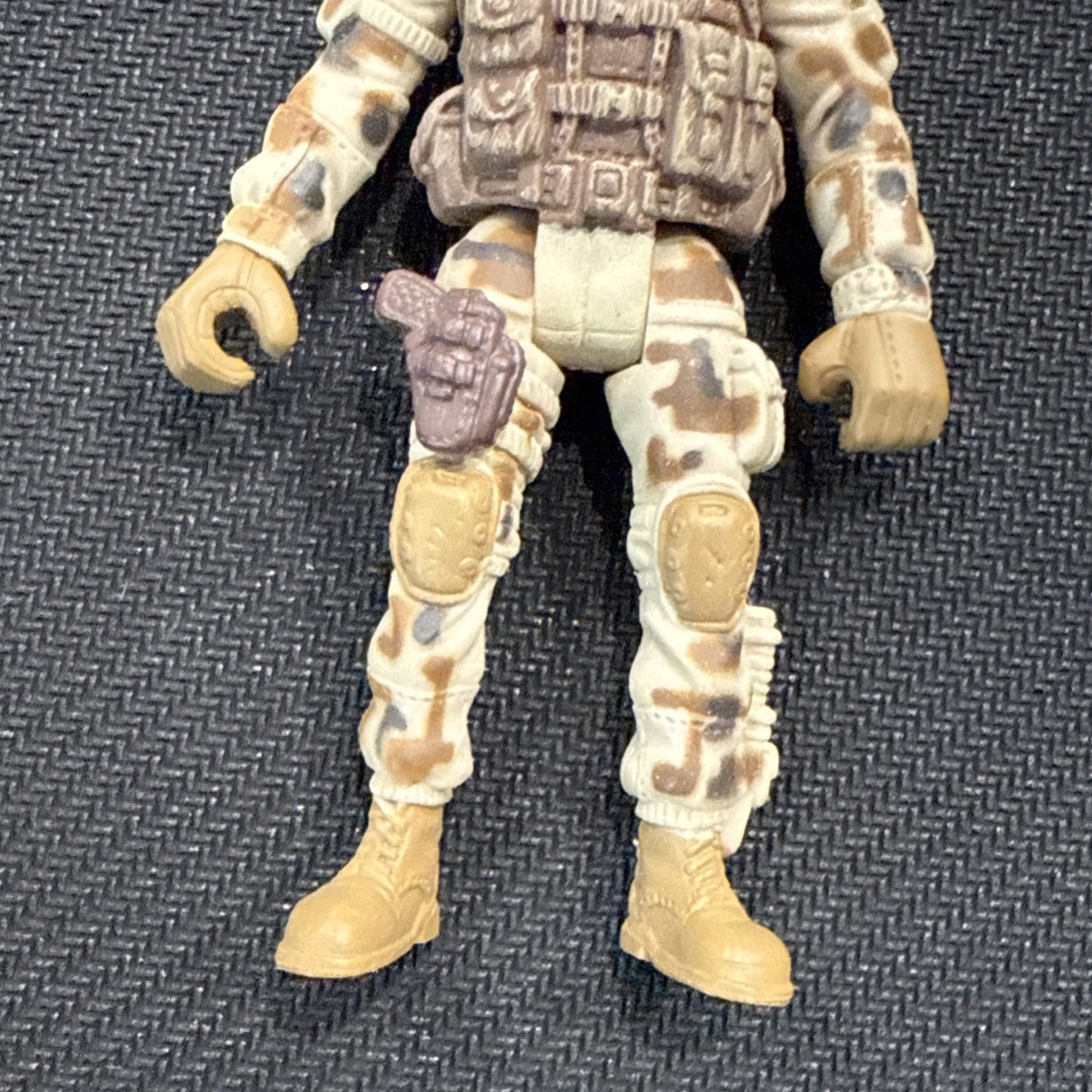 CHAP MEI 3.75" ACTION FIGURE IS IN U.S.MARINE UNIFORM EXITE U.S.M.C. ON BOOT - toyscardscomics