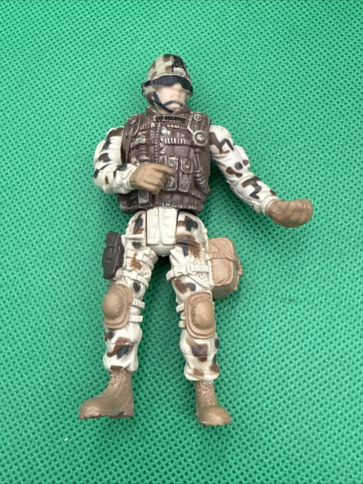 Chap Mei Excite U.S.M.C. 4" Marine Desert Camo Infantry Soldier USMC - VGC - toyscardscomics