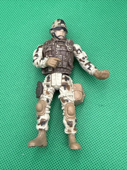 Chap Mei Excite U.S.M.C. 4" Marine Desert Camo Infantry Soldier USMC - VGC - toyscardscomics