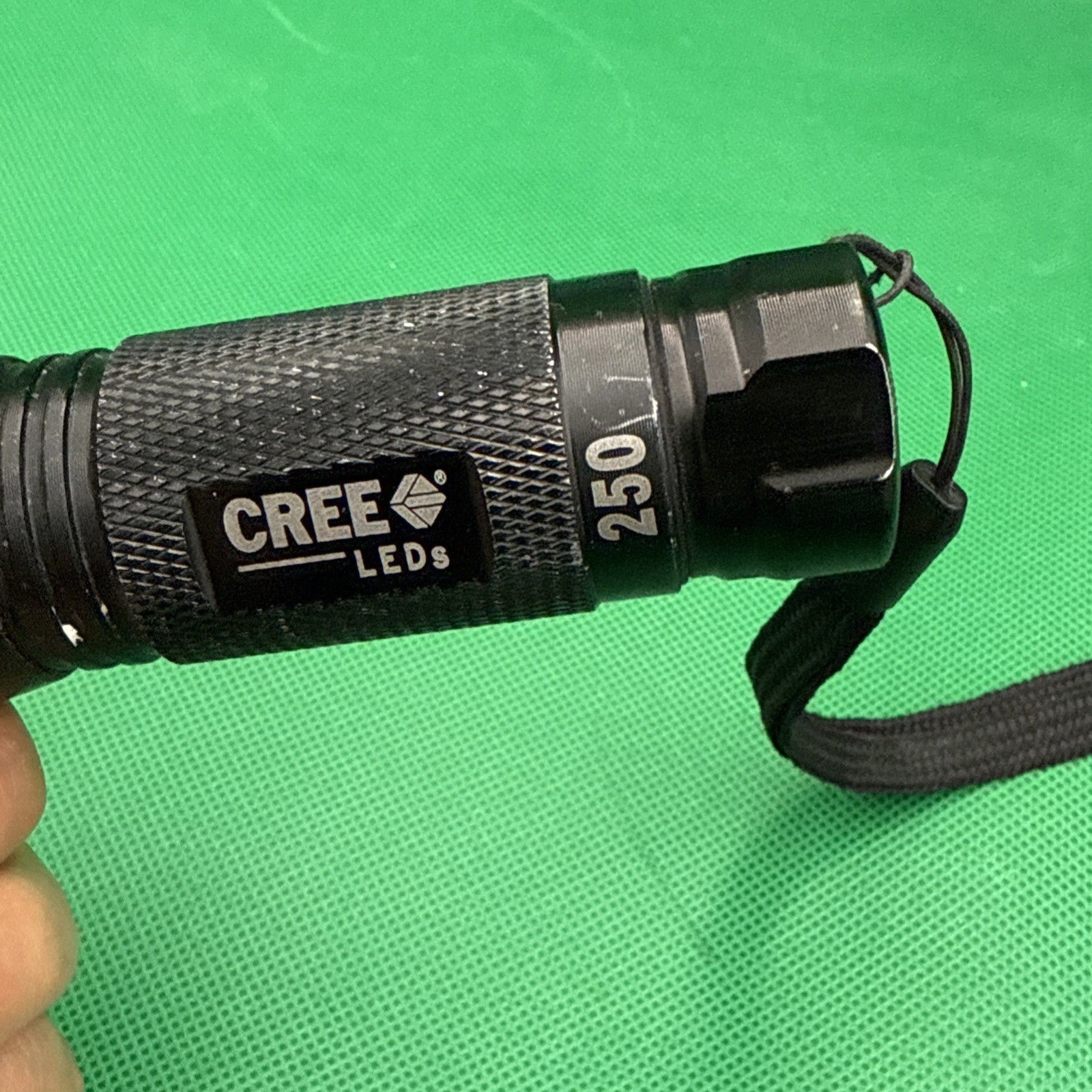 CREE Flashlight leds 250 1248 - toyscardscomics