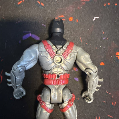 Mattel DC Comics Batman Begins Battle Cape Batman 5.5" Action Figure 2005