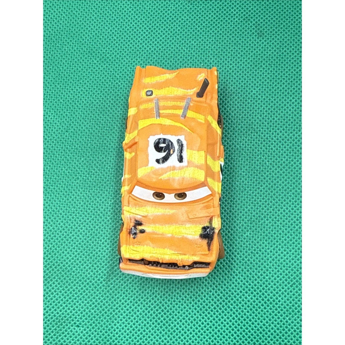 Disney Pixar Cars 3 Pushover #16 Thunder Hollow Demo Derby 1:55 Diecast.