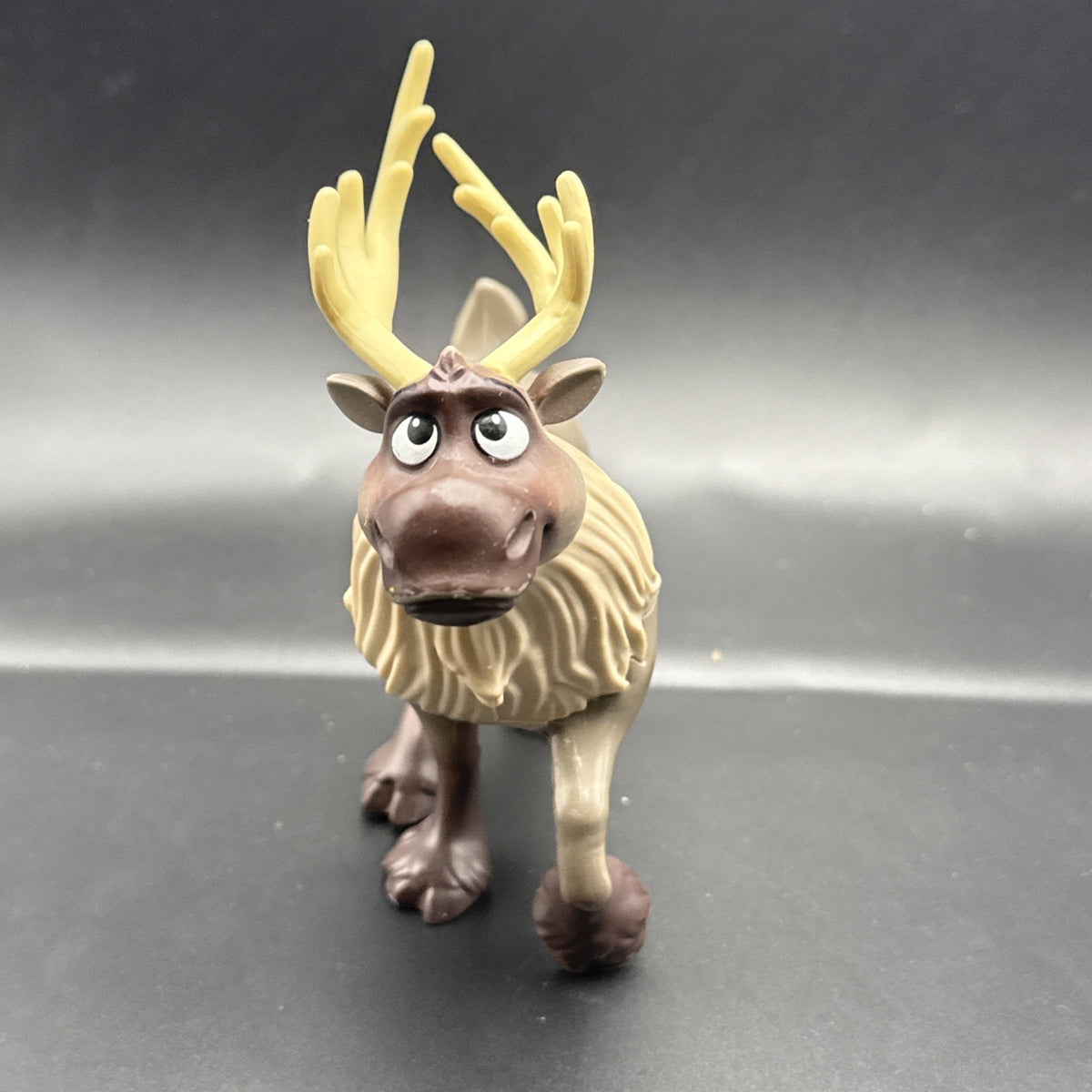 2018 Hasbro Disney Frozen 2 Adventure Collection Sven Action Figure, 5+