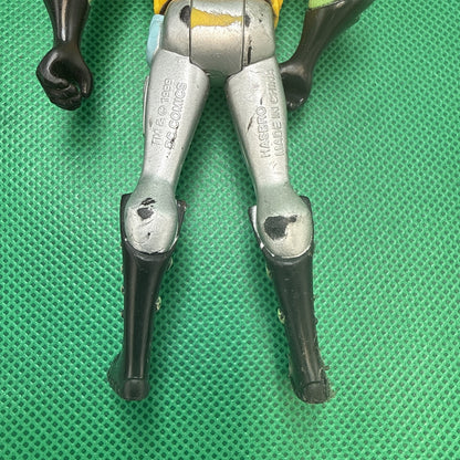 Batman 1999 Hasbro Dc Comics Batman 5" posable figure GREEN Yellow RARE!