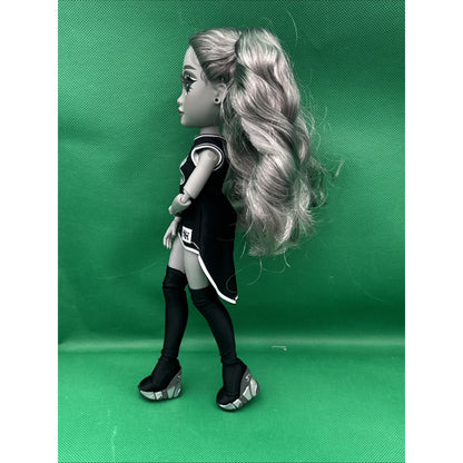 Rainbow High Nicole Steel Grayscale Fashion Shadow High Doll Athletic Attire
