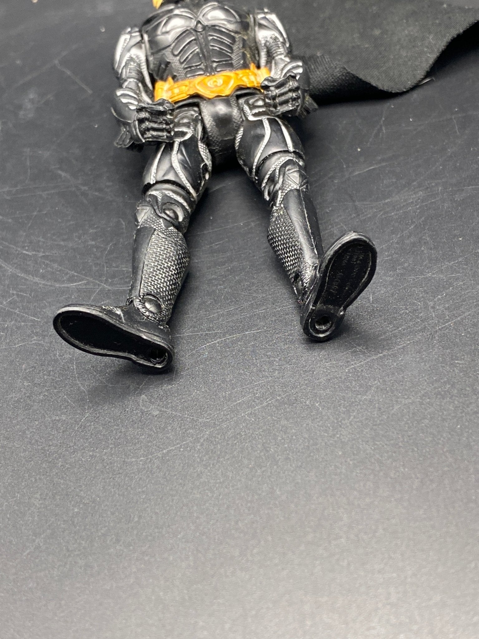 DC Batman Dark Knight action figure w/cape 2008 5" M4867. LOOSE - toyscardscomics