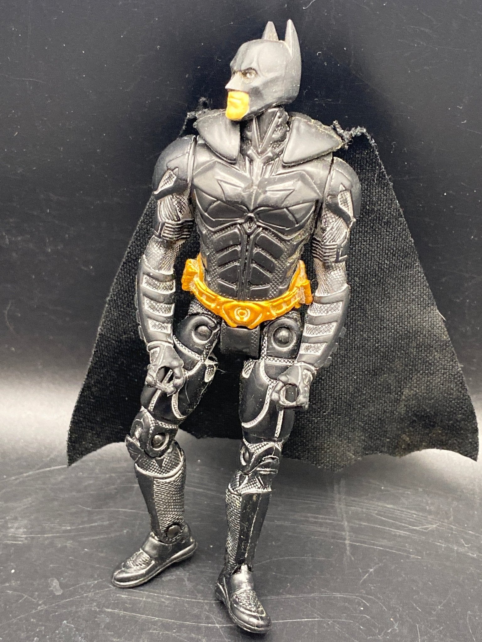 DC Batman Dark Knight action figure w/cape 2008 5" M4867. LOOSE - toyscardscomics