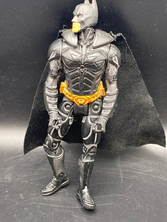 DC Batman Dark Knight action figure w/cape 2008 5" M4867. LOOSE - toyscardscomics