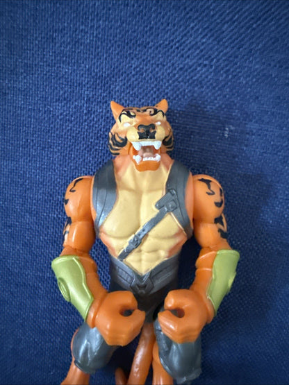 DC Comics Cape Crusader Bronze Tiger 4 inch Action Figure - toyscardscomics
