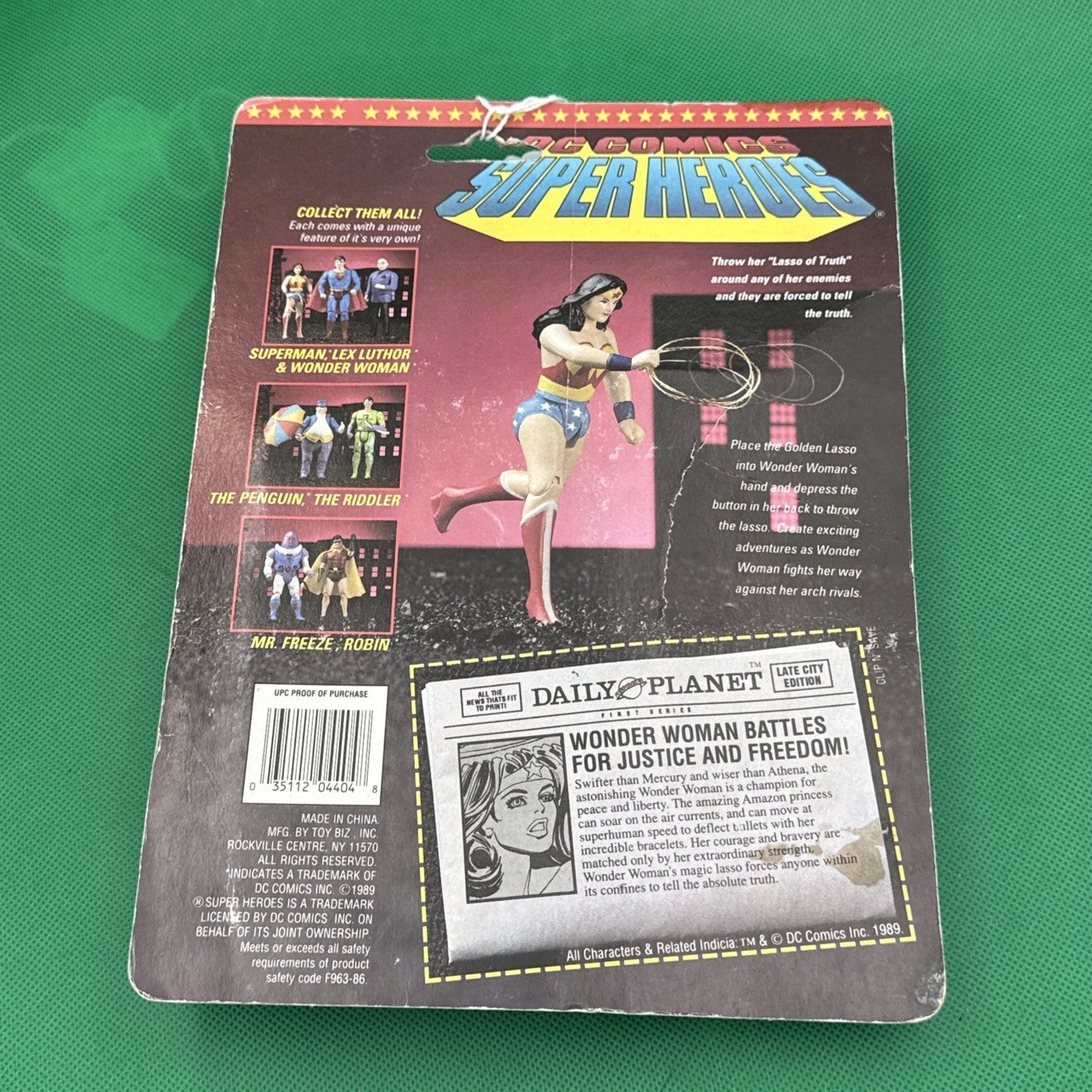  - DC COMICS SUPER HEROES - ACTION FIGURE - WONDER WOMAN - TOY BIZ - MOC - 1989 - toyscardscomics