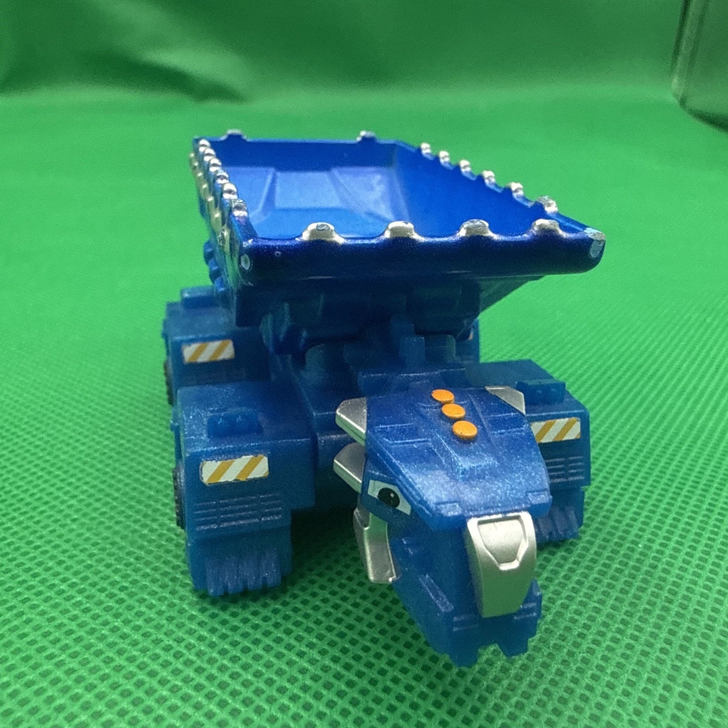 Dinotrux Ton Ton Dump Truck Dinosaur Diecast Vehicle Toy Figure DreamWorks 2015