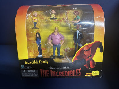 Disney THE INCREDIBLES “INCREDIBLE FAMILY” Action Figure Set 2003 New in Box - toyscardscomics