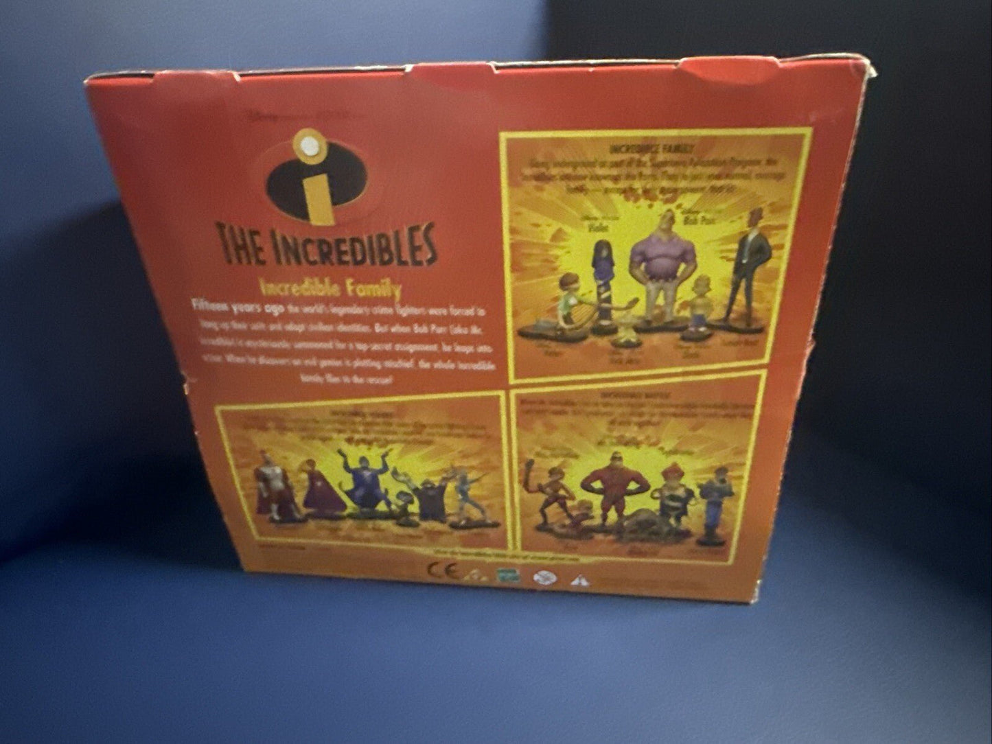 Disney THE INCREDIBLES “INCREDIBLE FAMILY” Action Figure Set 2003 New in Box - toyscardscomics