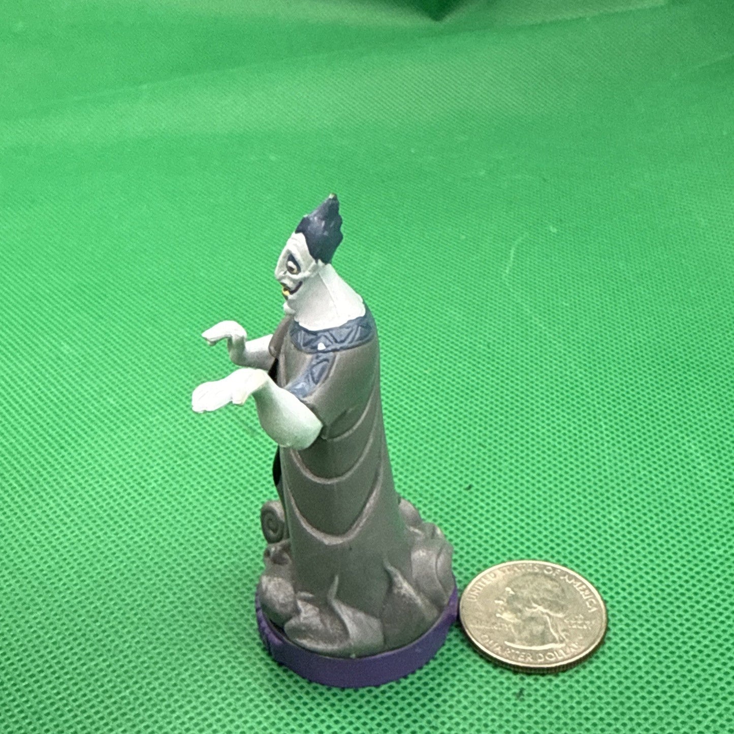 Disney’s 2004 Heroes Vs Villains Chess Game Replacement Hades Knight Part - toyscardscomics