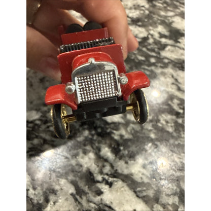 Red 1919 Pirsch Model Die-cast Fire Truck 1:64 Scale 1999 Readers Digest