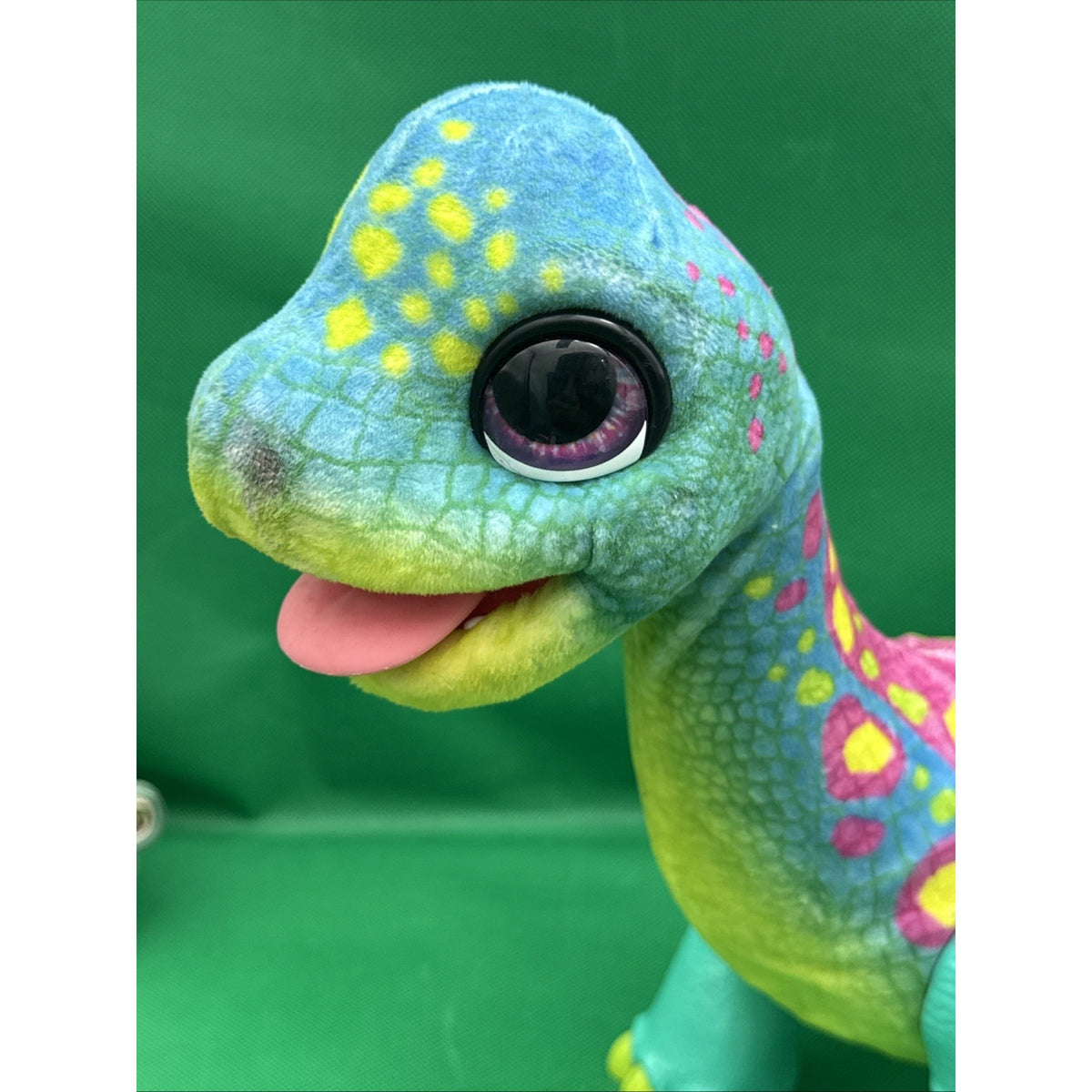 FurReal Snackin' Sam The Bronto ~ Interactive Pets 40+ Sounds ~ Hasbro 2020 MINT