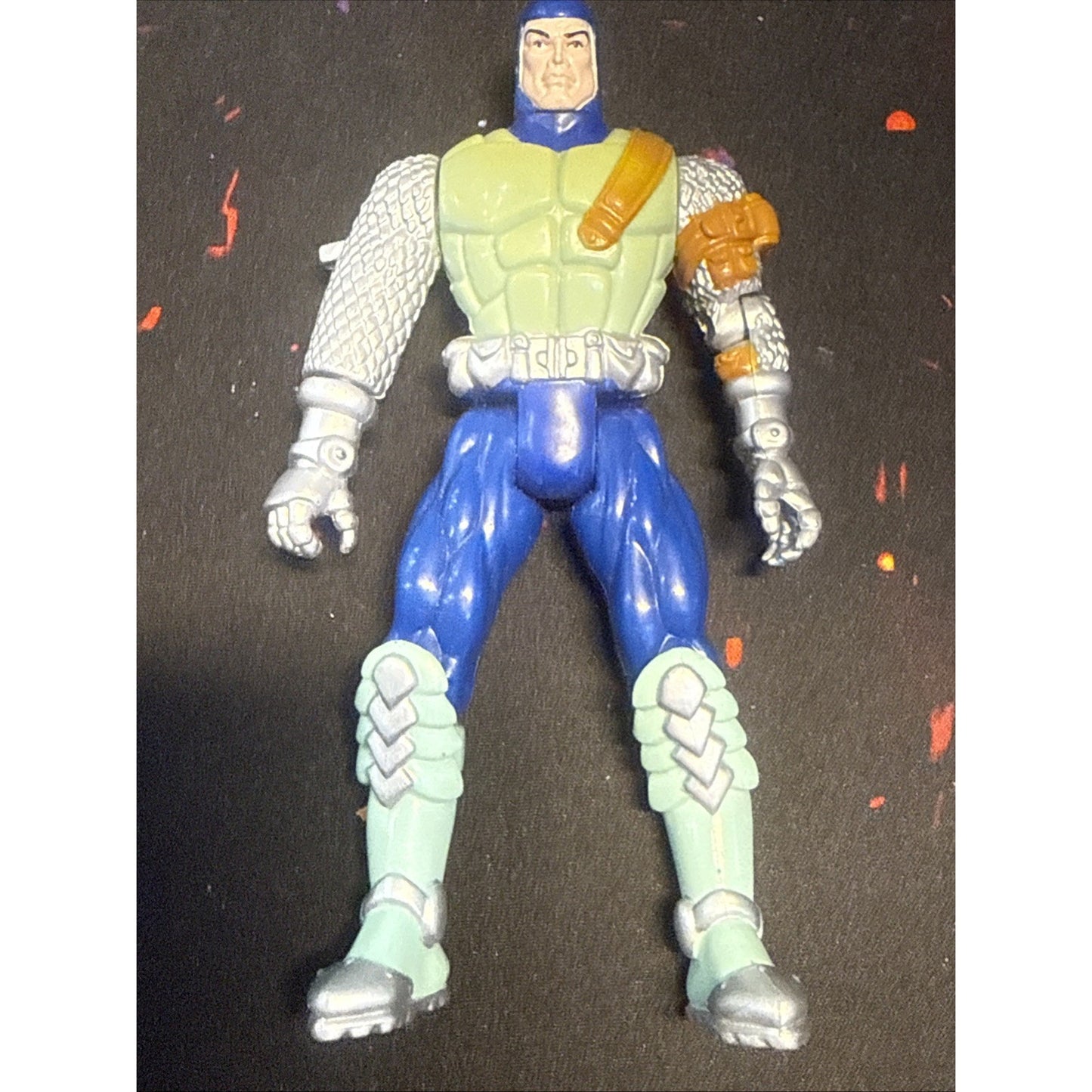 Vintage 1995 ToyBiz Marvel Universe Iron-Man Grey Gargoyle 5-Inch Action Figure