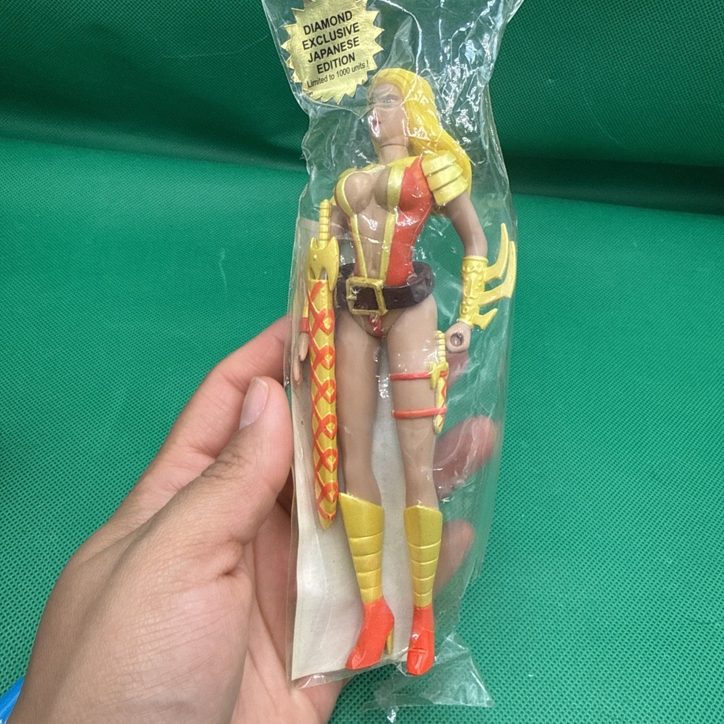 SINTHIA PRINCESS OF HELL FIGURE - LIMITED EDITION - 1998 - SKYBOLT TOYS -open