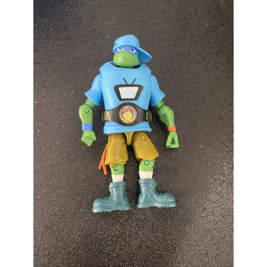 Wrestling Leo TMNT Rise of the Teenage Mutant Ninja Turtles Figure - With Belt.