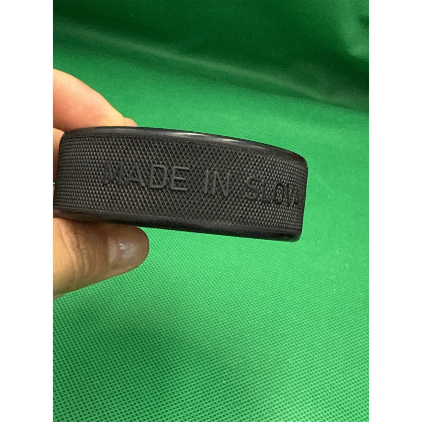 Bruins Thanks For The Memories Boston Garden 1928-1995 Hockey Puck vs Canadians