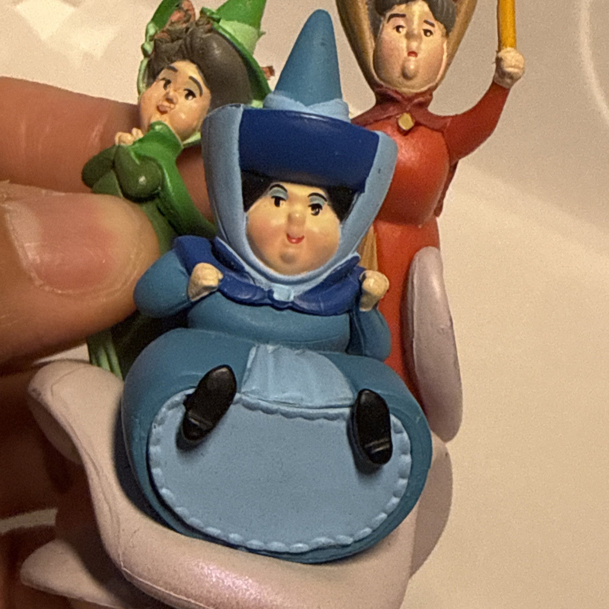 DISNEY SLEEPING BEAUTY FAIRIES FLORA, FAUNA & MERIWEATHER PVC TOY
