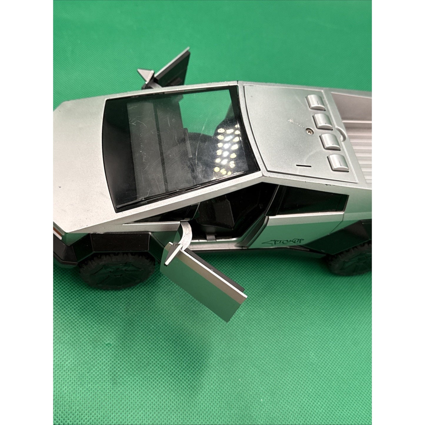 UNKNOWN BRAND PLASTIC SILVER CYBER TRUCK LOOKING FRICTION VEHICLE, Sound Tested