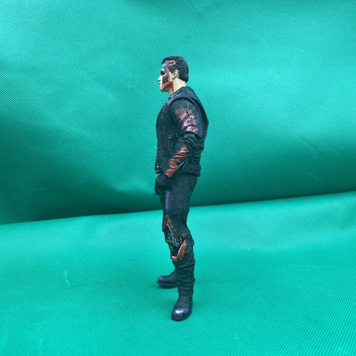 NECA Schwarzenegger the Terminator Action Figure T-800 Arnold