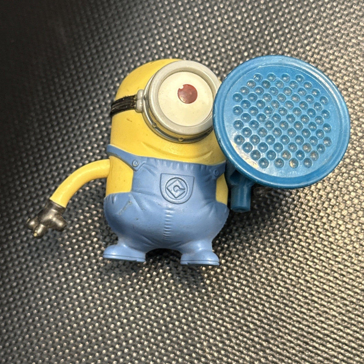 2013 McDONALDS DESPICABLE ME 2 #8 MINION STUART BLASTER HAPPY MEAL Not Tested