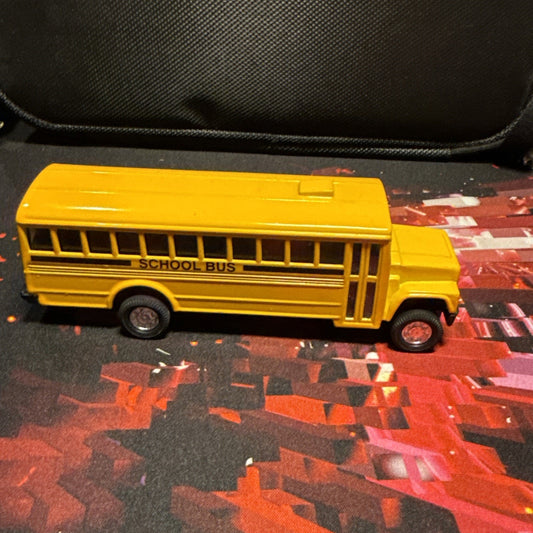 Toysmith 5" YELLOW Diecast SCHOOL BUS WITH PULL BACK ACTION