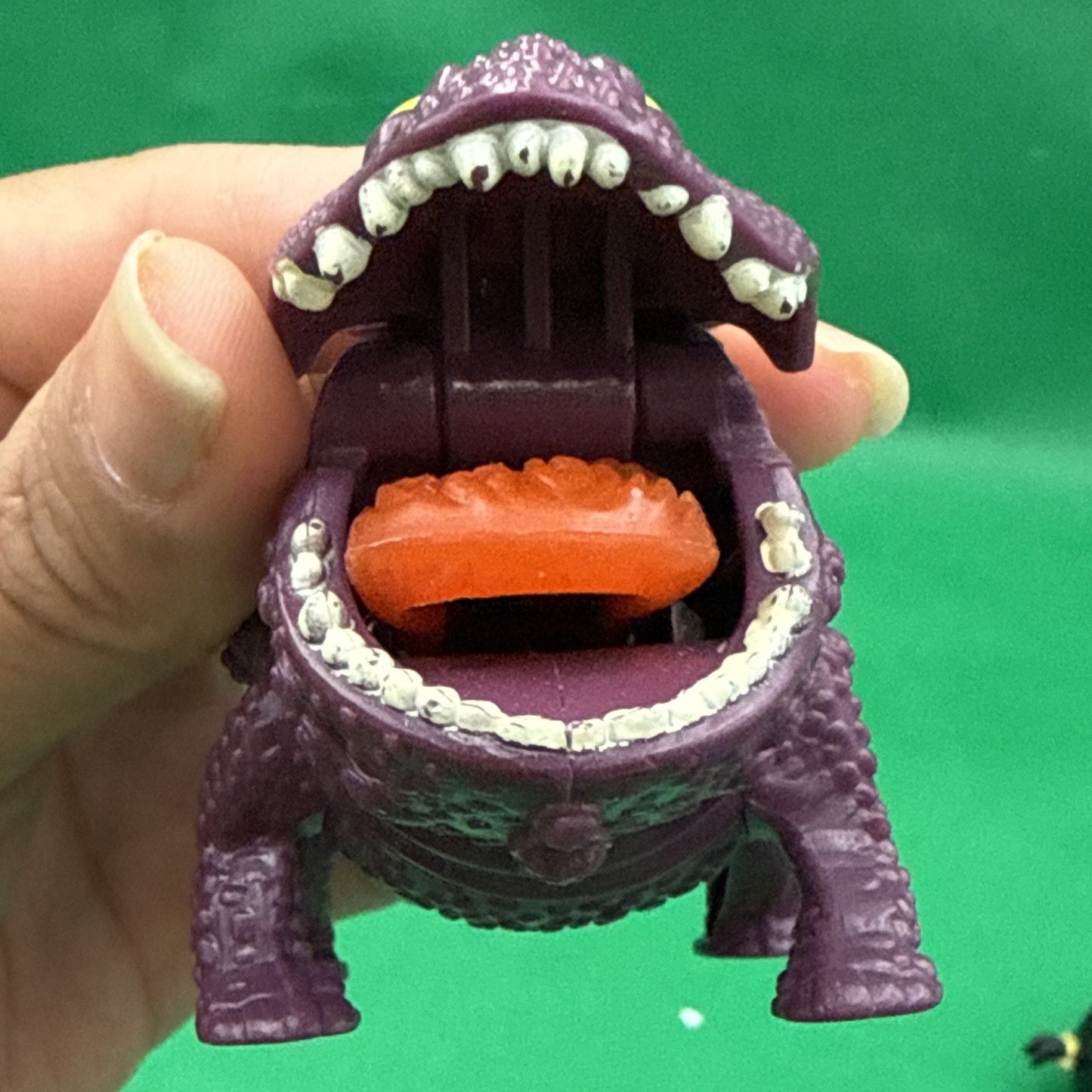 2010 McDonald's Happy meal Dreamworks Purple Gronckle How to train your dragon